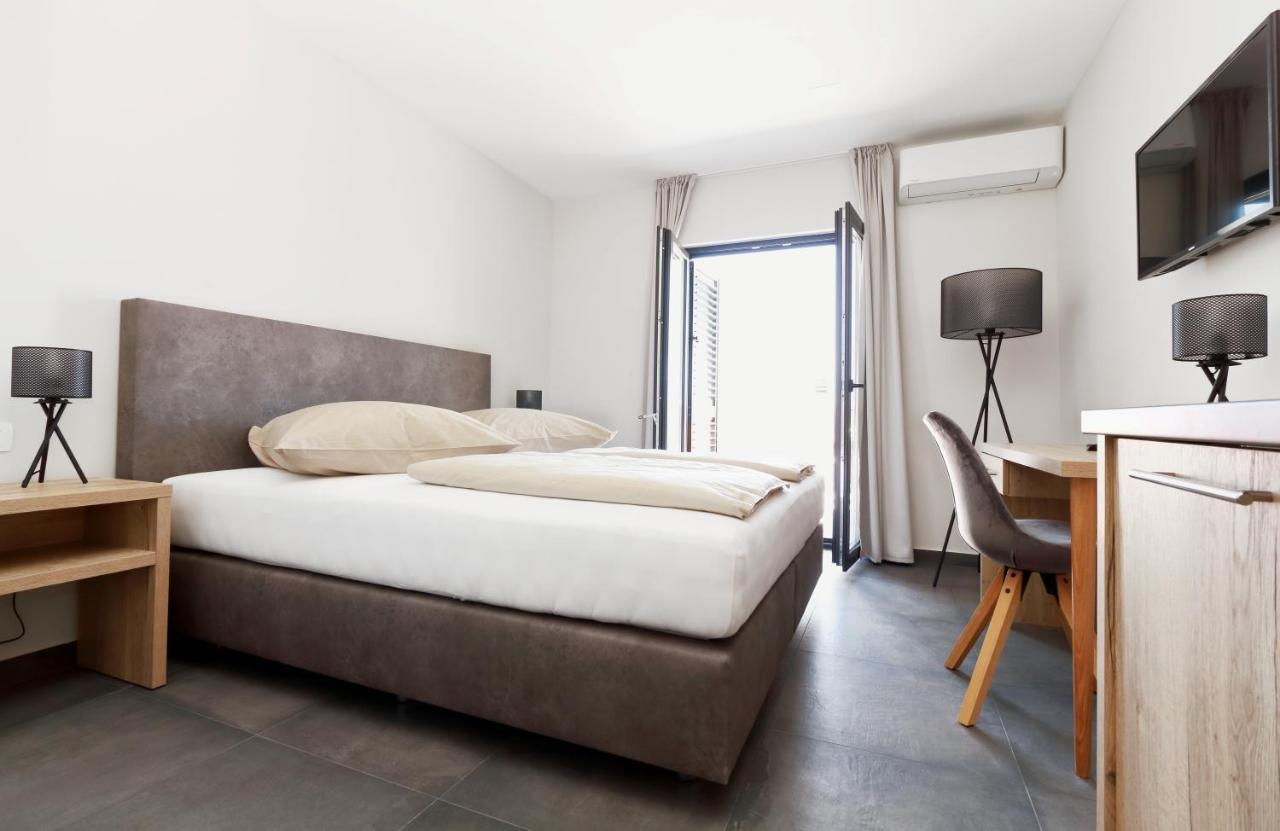 B&B Villa Kovac Baška Voda Eksteriør bilde