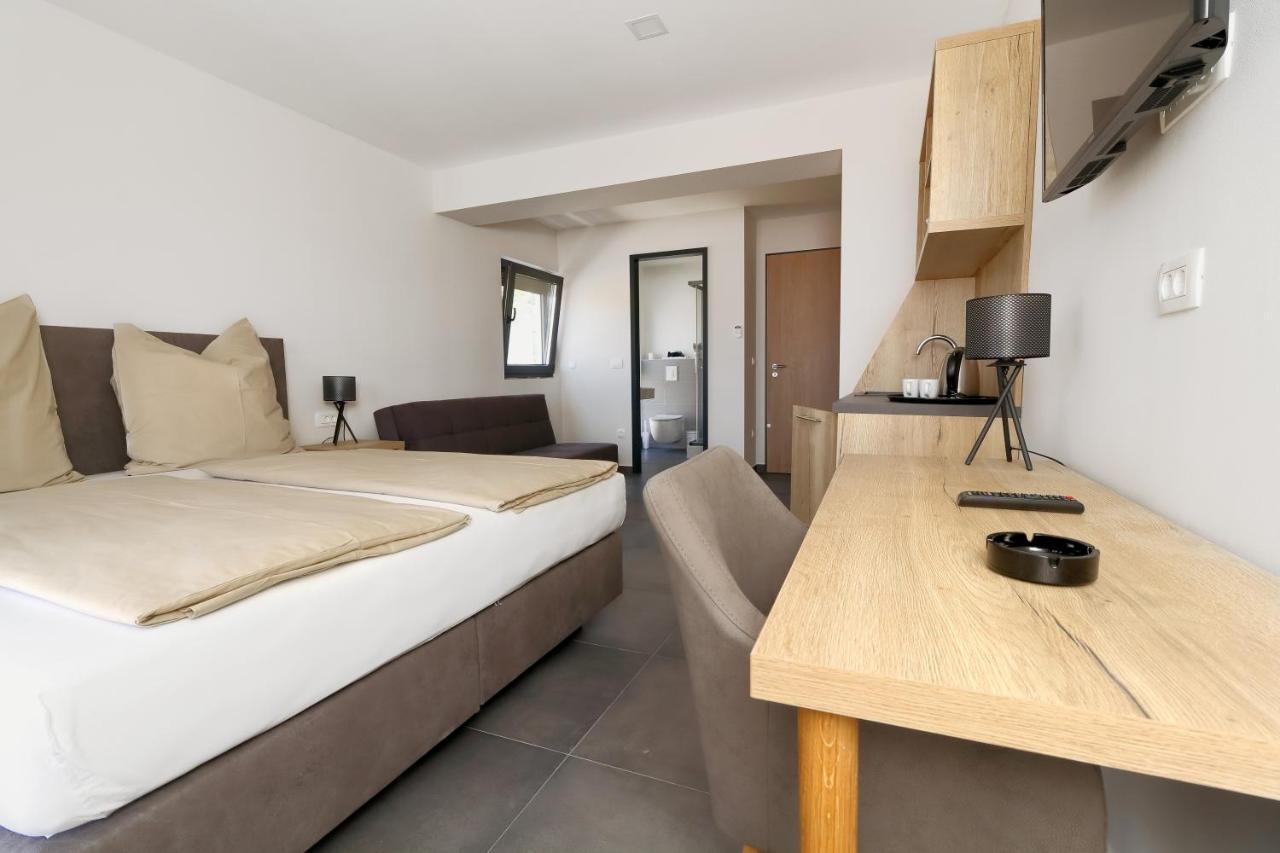 B&B Villa Kovac Baška Voda Eksteriør bilde