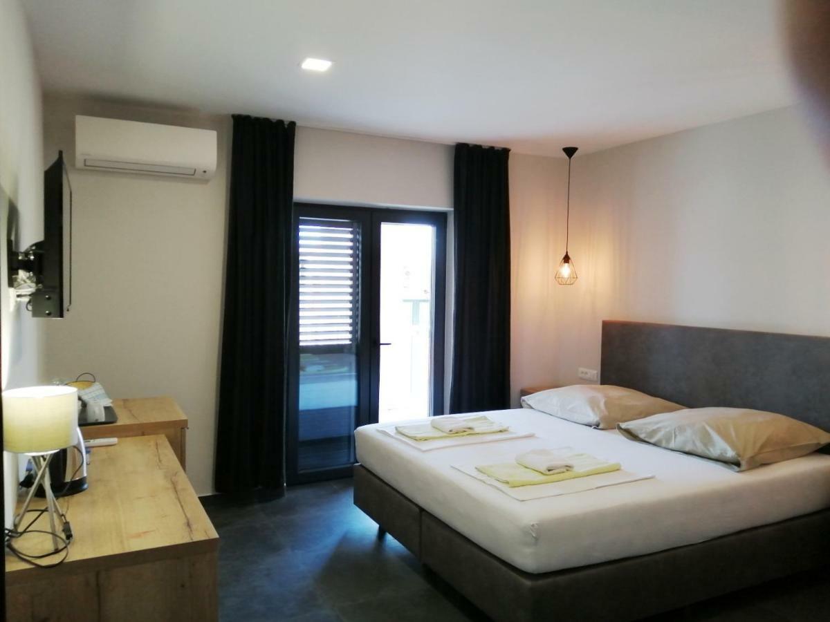 B&B Villa Kovac Baška Voda Eksteriør bilde